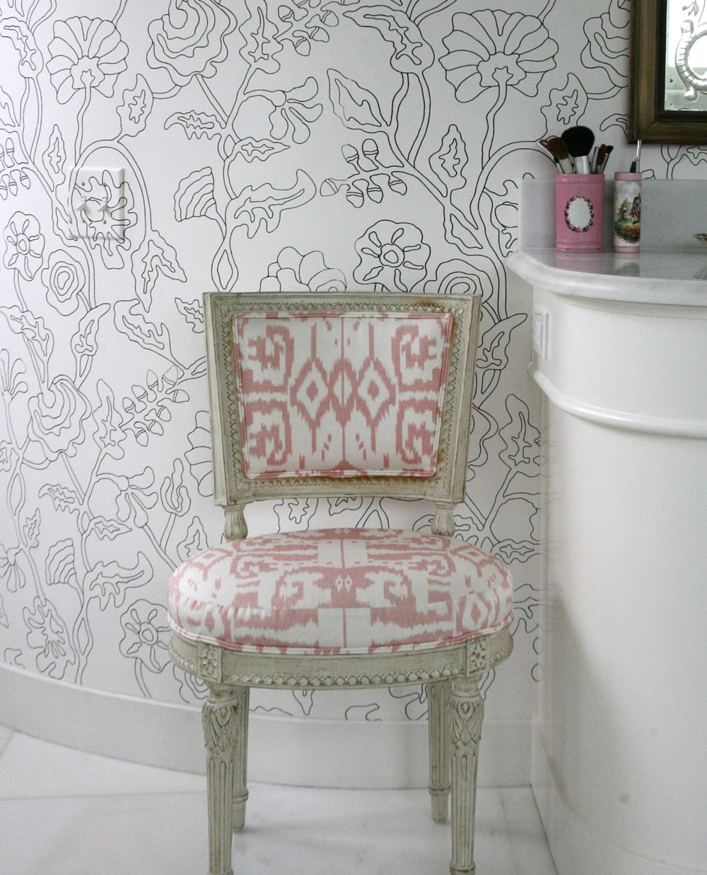 Alan Campbell Potalla Outline wallpaper with China Seas Island Ikat chair by Athalie Derse