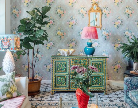 How to Decorate with Floral Wallpaper